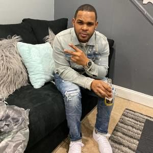 Meet your Posher, Luis rafael